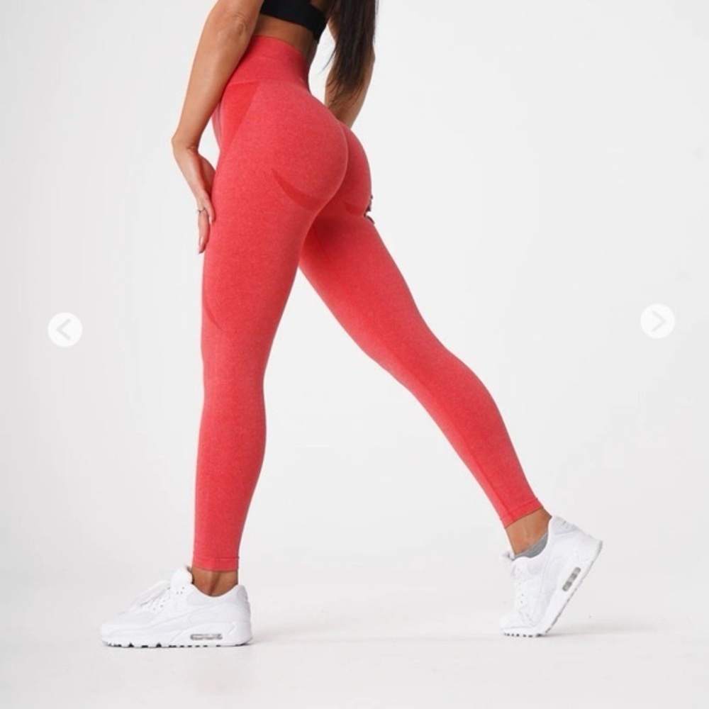 NVGTN Candy Apple Contour Seamless Leggings